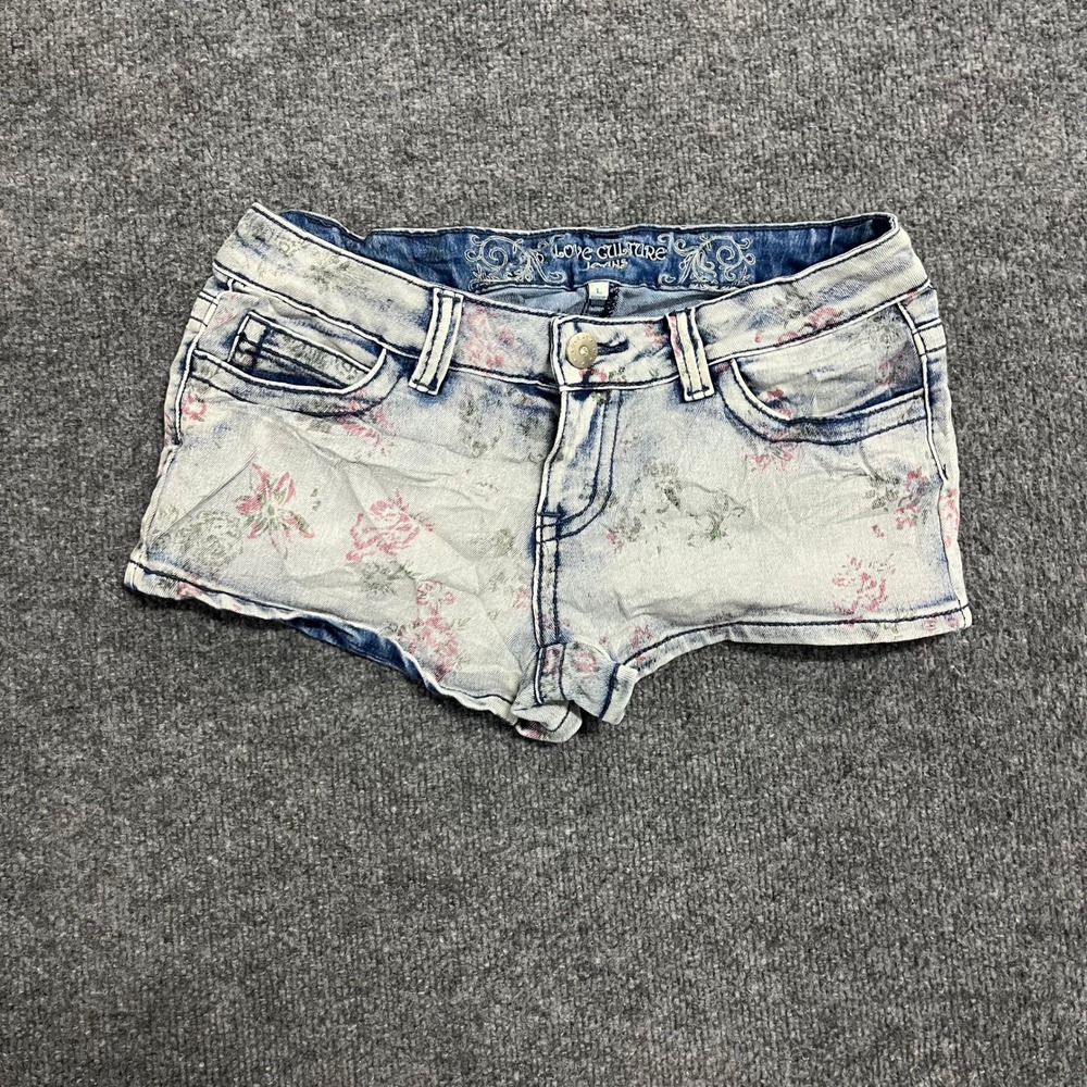Love Culture Denim Shorts Womens Size L Blue Floral Print Low Rise Casual Summer